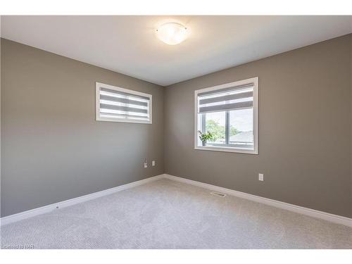 7299 Sherrilee Crescent, Niagara Falls, ON - Indoor Photo Showing Other Room