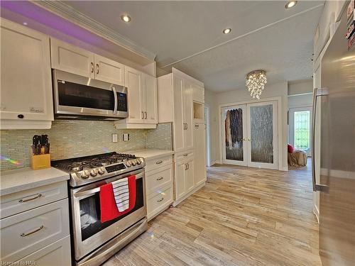 381 Washington Road, Fort Erie, ON - Indoor Photo Showing Kitchen