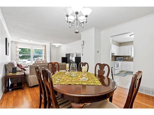 6495 Malibu Drive, Niagara Falls, ON - Indoor Photo Showing Dining Room