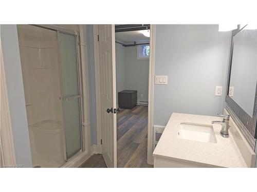 2 Adie Place, St. Catharines, ON - Indoor Photo Showing Bathroom