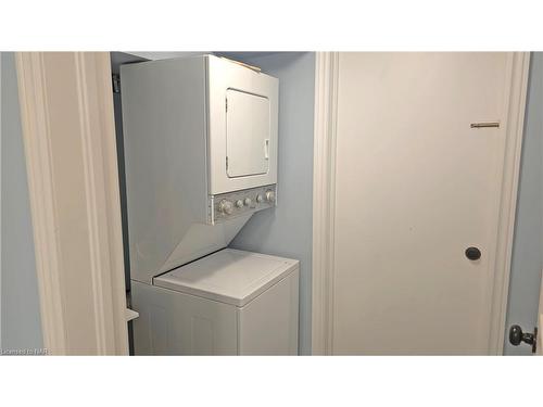 2 Adie Place, St. Catharines, ON - Indoor Photo Showing Laundry Room