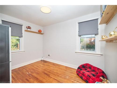 5737 Brookfield Avenue, Niagara Falls, ON - Indoor Photo Showing Other Room