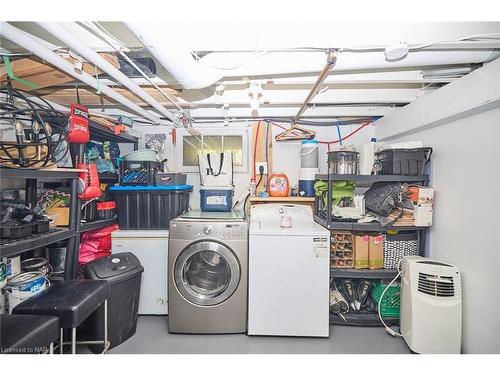 5737 Brookfield Avenue, Niagara Falls, ON - Indoor Photo Showing Laundry Room