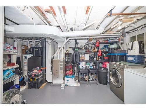 5737 Brookfield Avenue, Niagara Falls, ON - Indoor Photo Showing Laundry Room