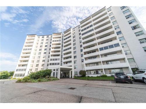 406-35 Towering Heights Boulevard, St. Catharines, ON - Outdoor With Facade