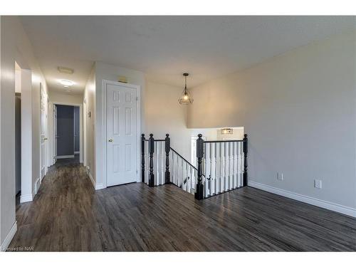 19 Wallace Avenue, Port Colborne, ON - Indoor Photo Showing Other Room