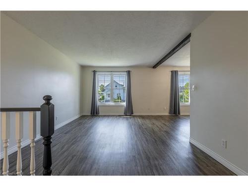 19 Wallace Avenue, Port Colborne, ON - Indoor Photo Showing Other Room