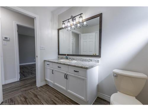 19 Wallace Avenue, Port Colborne, ON - Indoor Photo Showing Bathroom