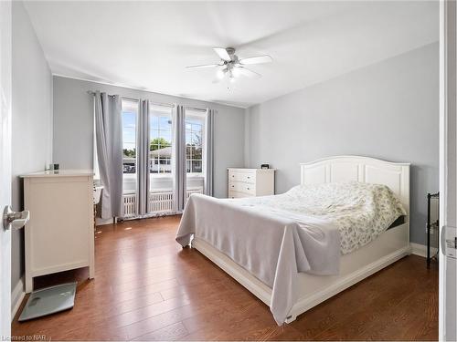 107 Ost Avenue, Port Colborne, ON - Indoor Photo Showing Bedroom