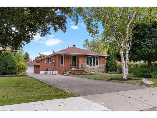 131 Manning Avenue, Hamilton, ON - Outdoor With Facade