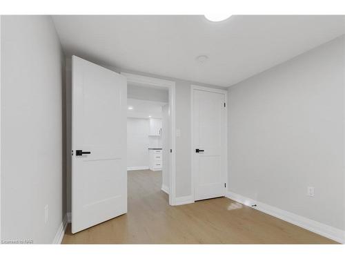 131 Manning Avenue, Hamilton, ON - Indoor Photo Showing Other Room