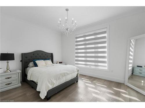 18 Four Mile Creek Road, Niagara-On-The-Lake, ON - Indoor Photo Showing Bedroom