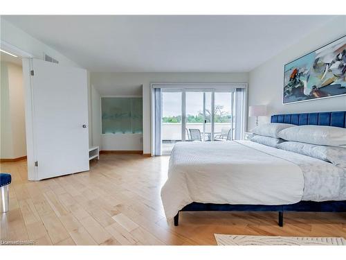 5109 River Road, Niagara Falls, ON - Indoor Photo Showing Bedroom