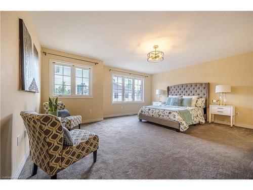 38-7333 Lionshead Avenue, Niagara Falls, ON - Indoor Photo Showing Bedroom