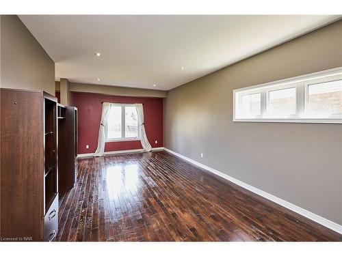 58 Carlisle Drive, Welland, ON - Indoor Photo Showing Other Room