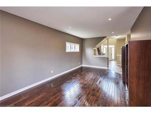 58 Carlisle Drive, Welland, ON - Indoor Photo Showing Other Room