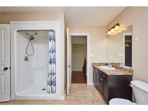 58 Carlisle Drive, Welland, ON - Indoor Photo Showing Bathroom