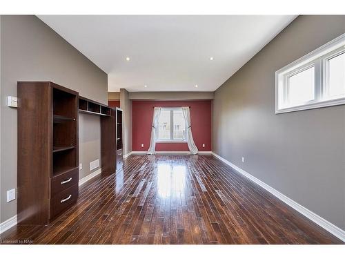 58 Carlisle Drive, Welland, ON - Indoor Photo Showing Other Room