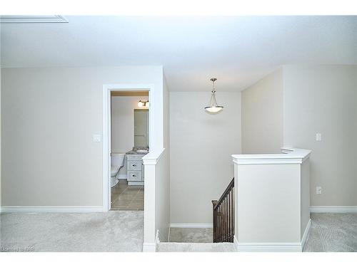 4468 Shuttleworth Drive, Niagara Falls, ON - Indoor Photo Showing Other Room