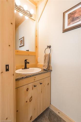 12264 Brawn Road, Wainfleet, ON - Indoor Photo Showing Bathroom