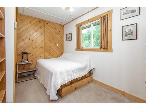 12264 Brawn Road, Wainfleet, ON - Indoor Photo Showing Bedroom