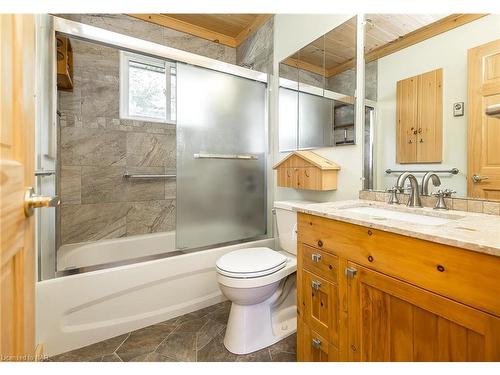 12264 Brawn Road, Wainfleet, ON - Indoor Photo Showing Bathroom