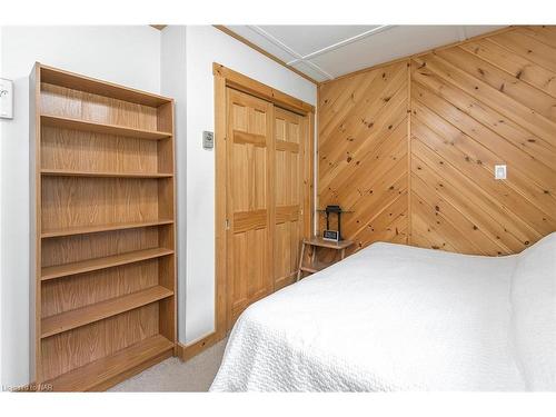 12264 Brawn Road, Wainfleet, ON - Indoor Photo Showing Bedroom