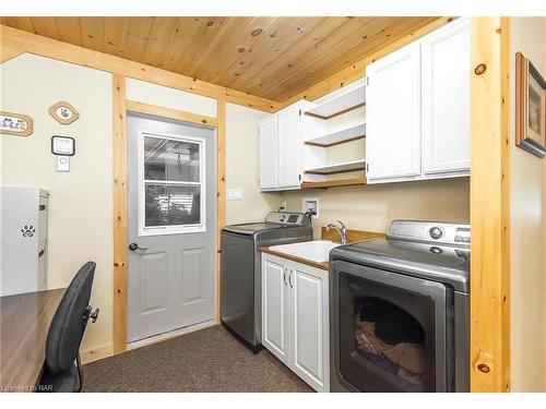 12264 Brawn Road, Wainfleet, ON - Indoor Photo Showing Laundry Room