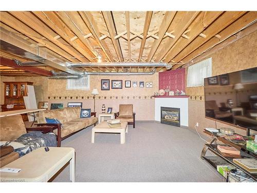 1345 Parkside Avenue, Fort Erie, ON - Indoor Photo Showing Other Room With Fireplace