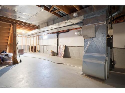 37 Cole Farm Boulevard, St. Catharines, ON - Indoor Photo Showing Basement