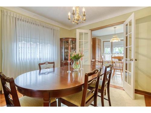 37 Cole Farm Boulevard, St. Catharines, ON - Indoor Photo Showing Dining Room