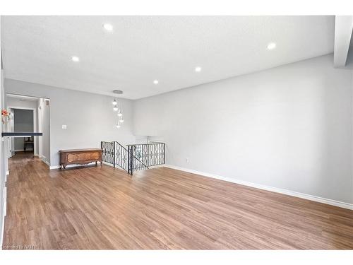 2 Acadia Crescent, St. Catharines, ON - Indoor Photo Showing Other Room