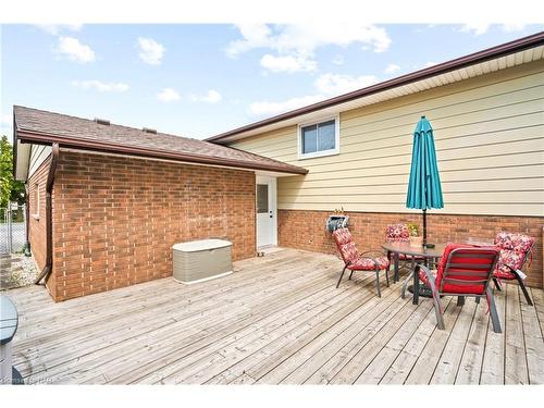 2 Acadia Crescent, St. Catharines, ON - Outdoor With Deck Patio Veranda With Exterior