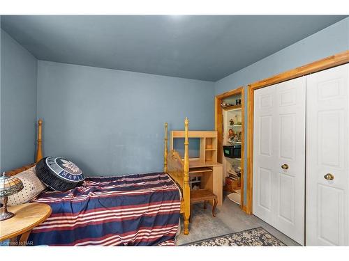 10 Briarsdale Drive, St. Catharines, ON - Indoor Photo Showing Bedroom