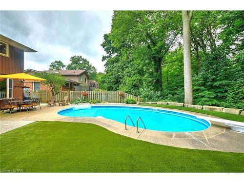 16 Blackwood Crescent, Fonthill, ON - Outdoor With In Ground Pool With Deck Patio Veranda With Backyard