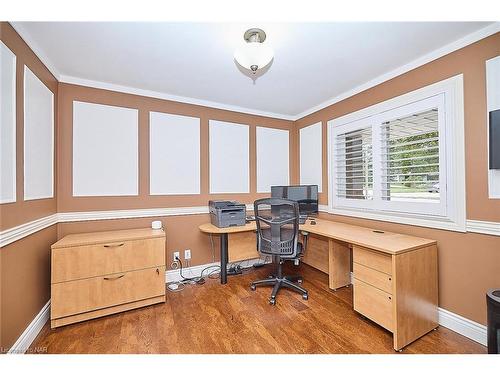 16 Blackwood Crescent, Fonthill, ON - Indoor Photo Showing Office