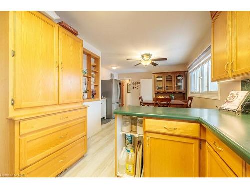 5 Claremount Circle, Welland, ON - Indoor Photo Showing Kitchen