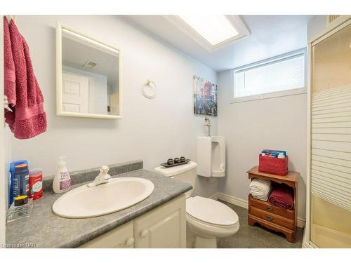 5 Claremount Circle, Welland, ON - Indoor Photo Showing Bathroom