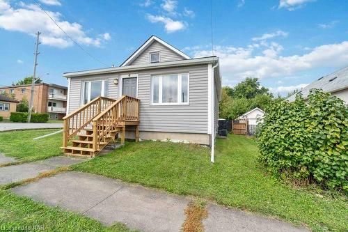 47 Cunningham Street, Thorold, ON - Outdoor