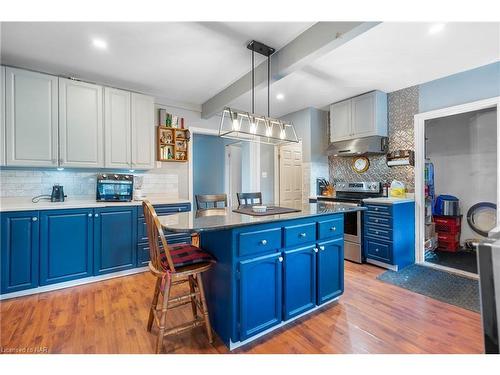 4464 Sixth Avenue, Niagara Falls, ON - Indoor Photo Showing Kitchen With Upgraded Kitchen