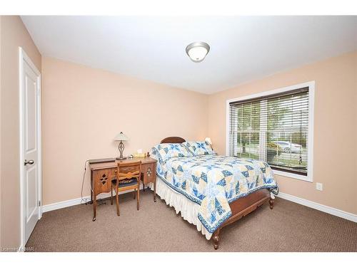 42 Chicory Crescent, St. Catharines, ON - Indoor Photo Showing Bedroom