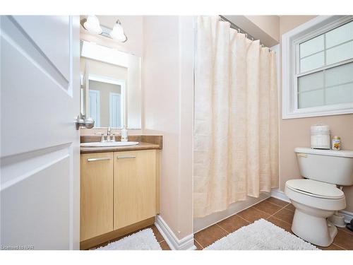 42 Chicory Crescent, St. Catharines, ON - Indoor Photo Showing Bathroom