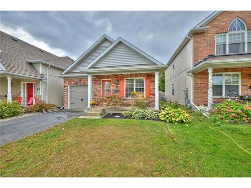 42 Chicory Crescent, St. Catharines, ON - Outdoor With Deck Patio Veranda With Facade