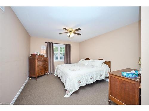 42 Chicory Crescent, St. Catharines, ON - Indoor Photo Showing Bedroom