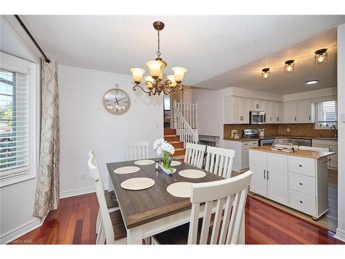 23 Andrea Drive, St. Catharines, ON - Indoor Photo Showing Dining Room