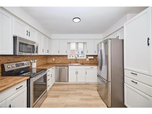 23 Andrea Drive, St. Catharines, ON - Indoor Photo Showing Kitchen