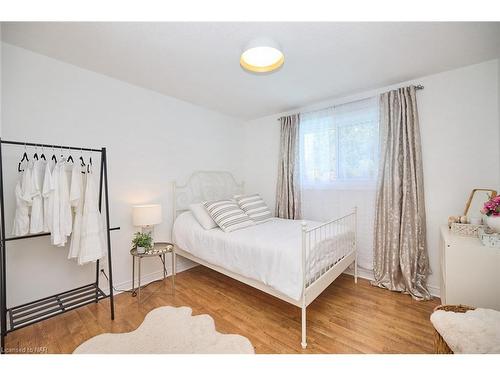 23 Andrea Drive, St. Catharines, ON - Indoor Photo Showing Bedroom