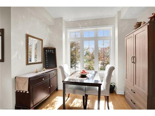 13 Hilts Court, St. Catharines, ON - Indoor Photo Showing Dining Room