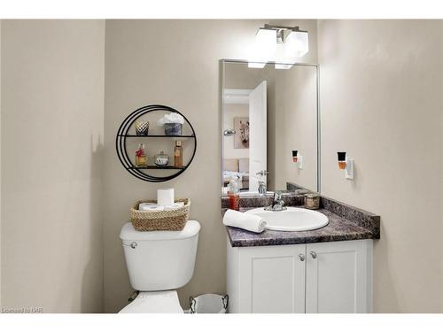 13 Hilts Court, St. Catharines, ON - Indoor Photo Showing Bathroom