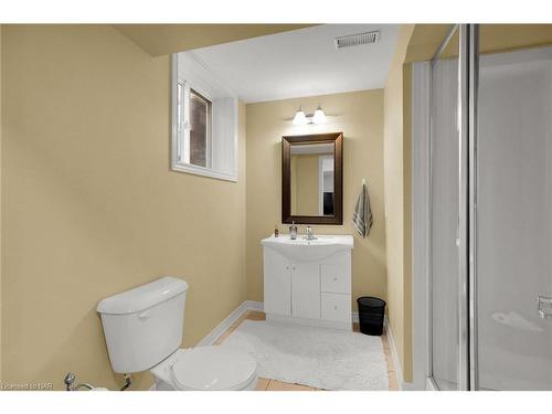 13 Hilts Court, St. Catharines, ON - Indoor Photo Showing Bathroom